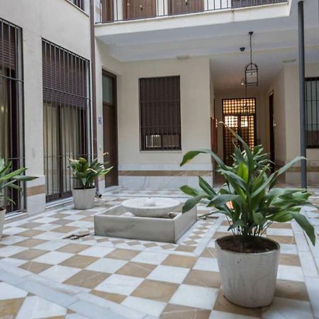 Design Apartment In The City Center Малага Экстерьер фото